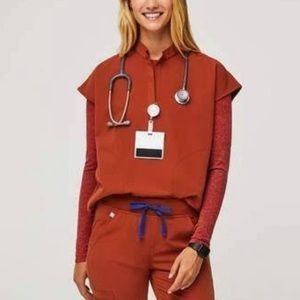 FIGS SCRUBS- oversized Rafaela